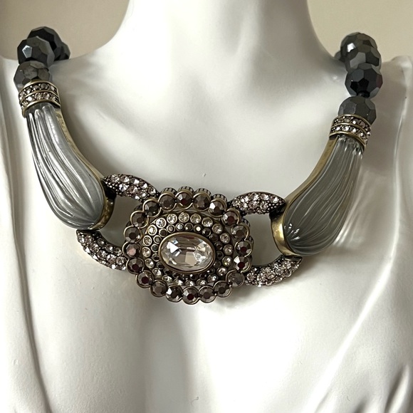 Heidi Daus 🆕 “Collector’s Edition” Crystal & Resin 2 in 1 Convertible necklace - Picture 1 of 8